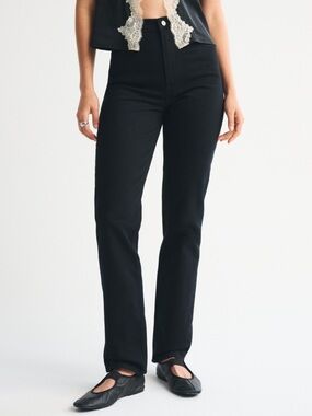Abercrombie & Fitch 90’s Ultra High Rise Black Straight-Leg Jeans Size 24/00